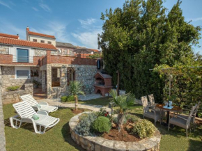 Гостиница Holiday Home Lovreno - CKV126  Цриквеница
